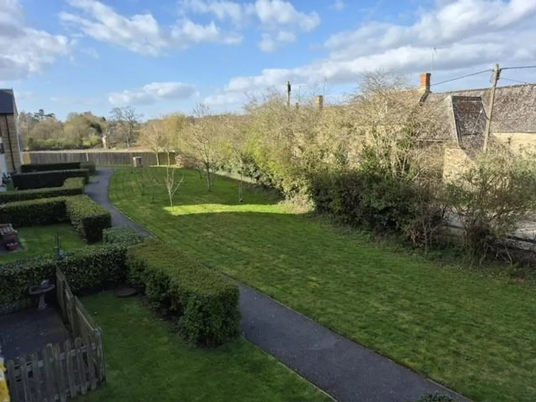 https://mr0.homeflow-assets.co.uk/files/photo/image/47532/7371/_x_/f-jBfOZzfUuNCJTtLyQ1wQ.jpg