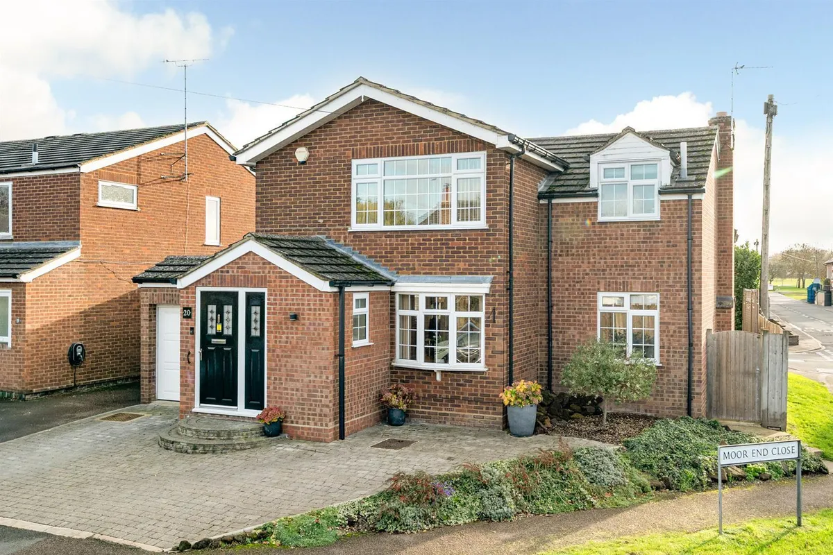 Moor End Close, Edlesborough, LU6 2HP