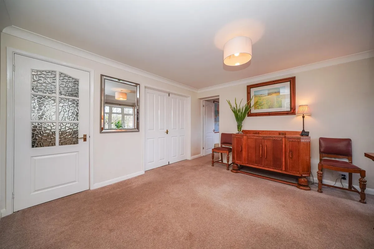 Moor End Close, Edlesborough, LU6 2HP
