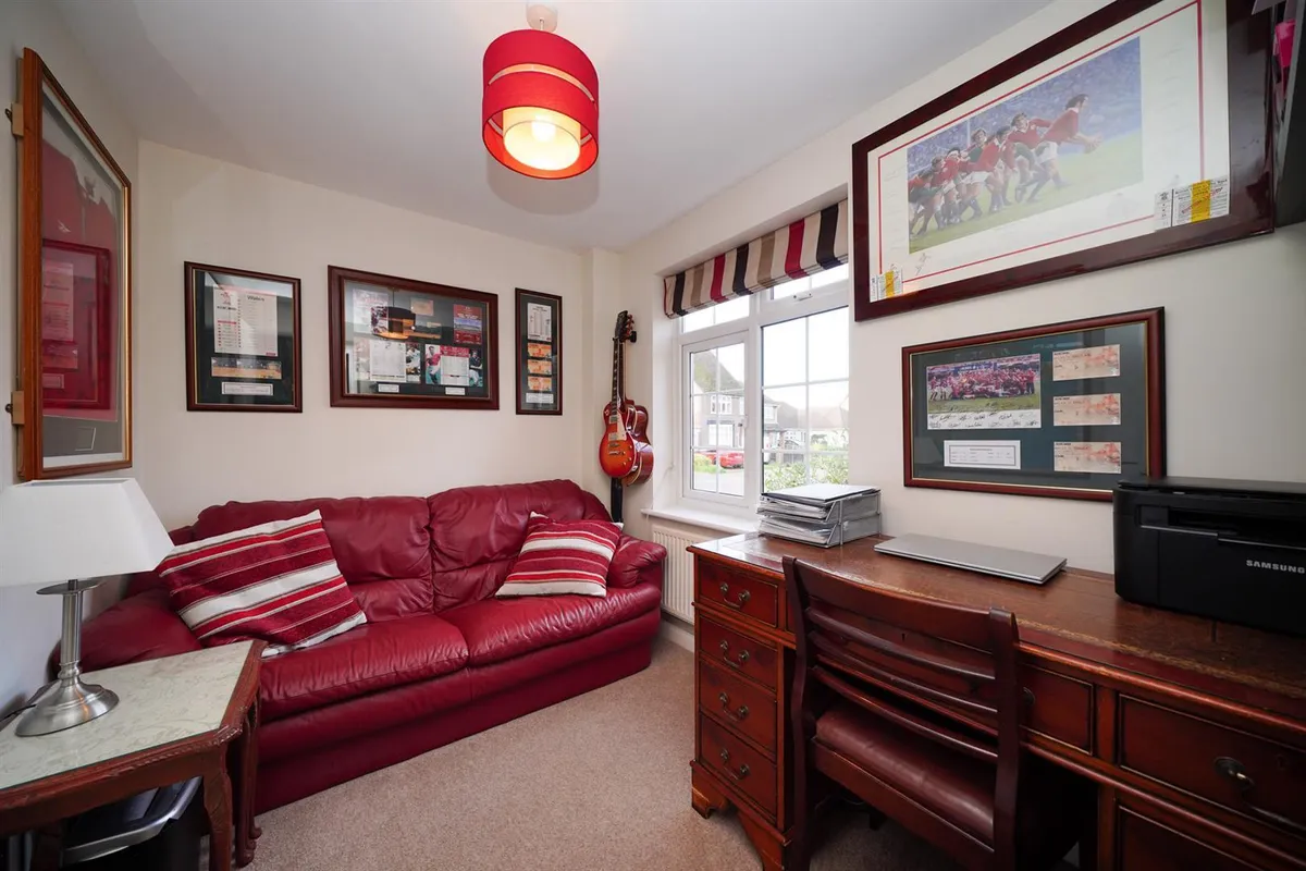 Moor End Close, Edlesborough, LU6 2HP