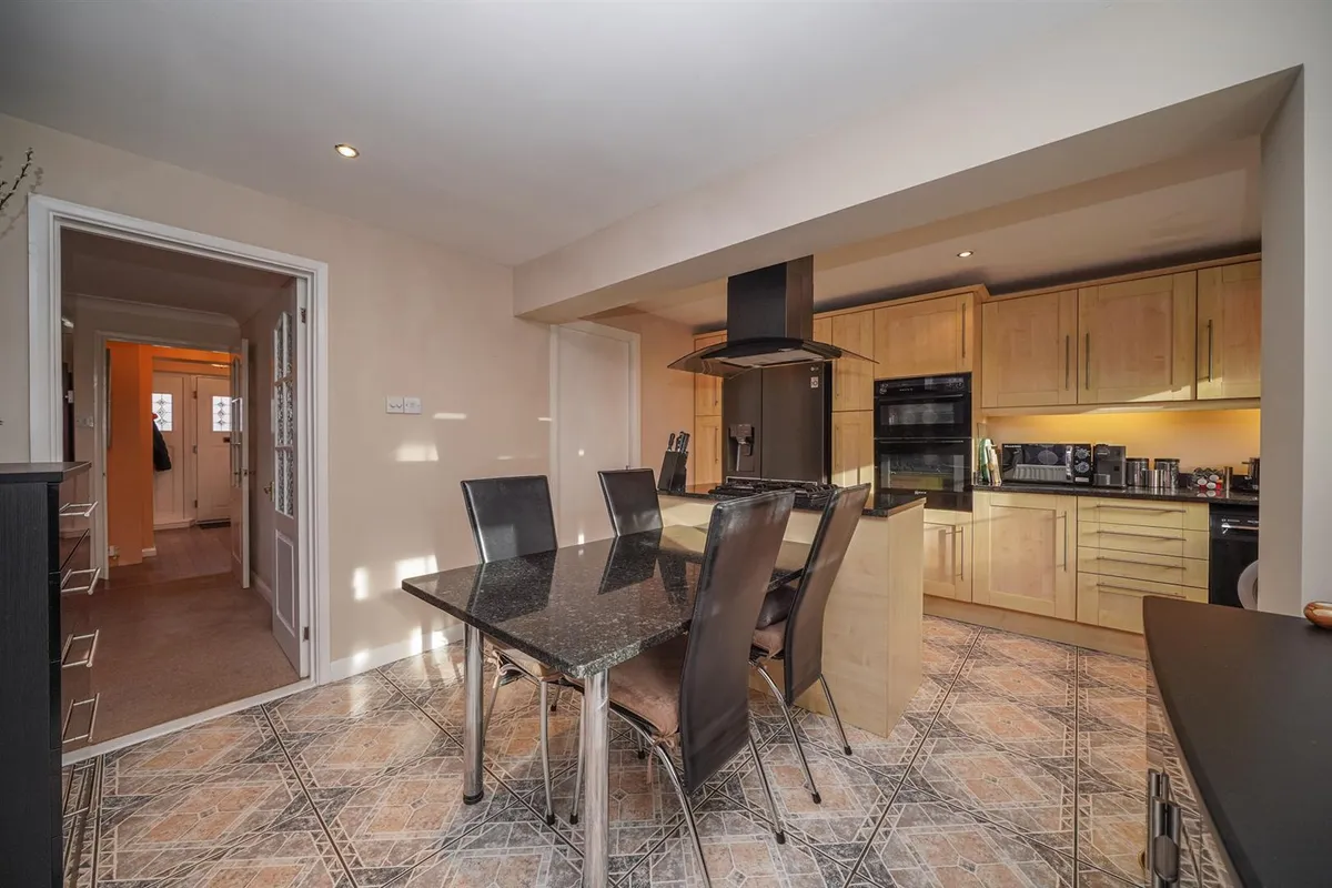 Moor End Close, Edlesborough, LU6 2HP