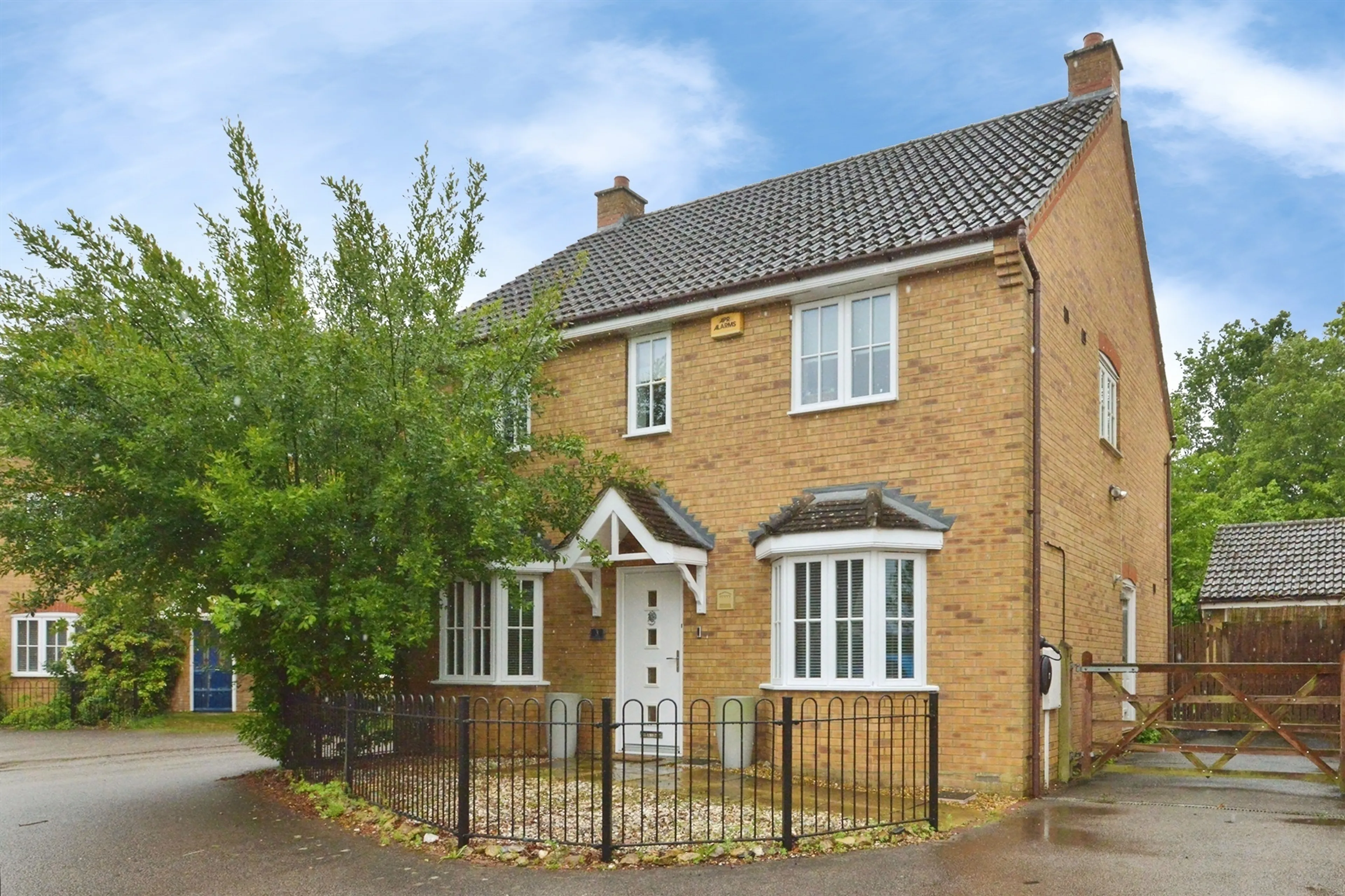Property photo 0