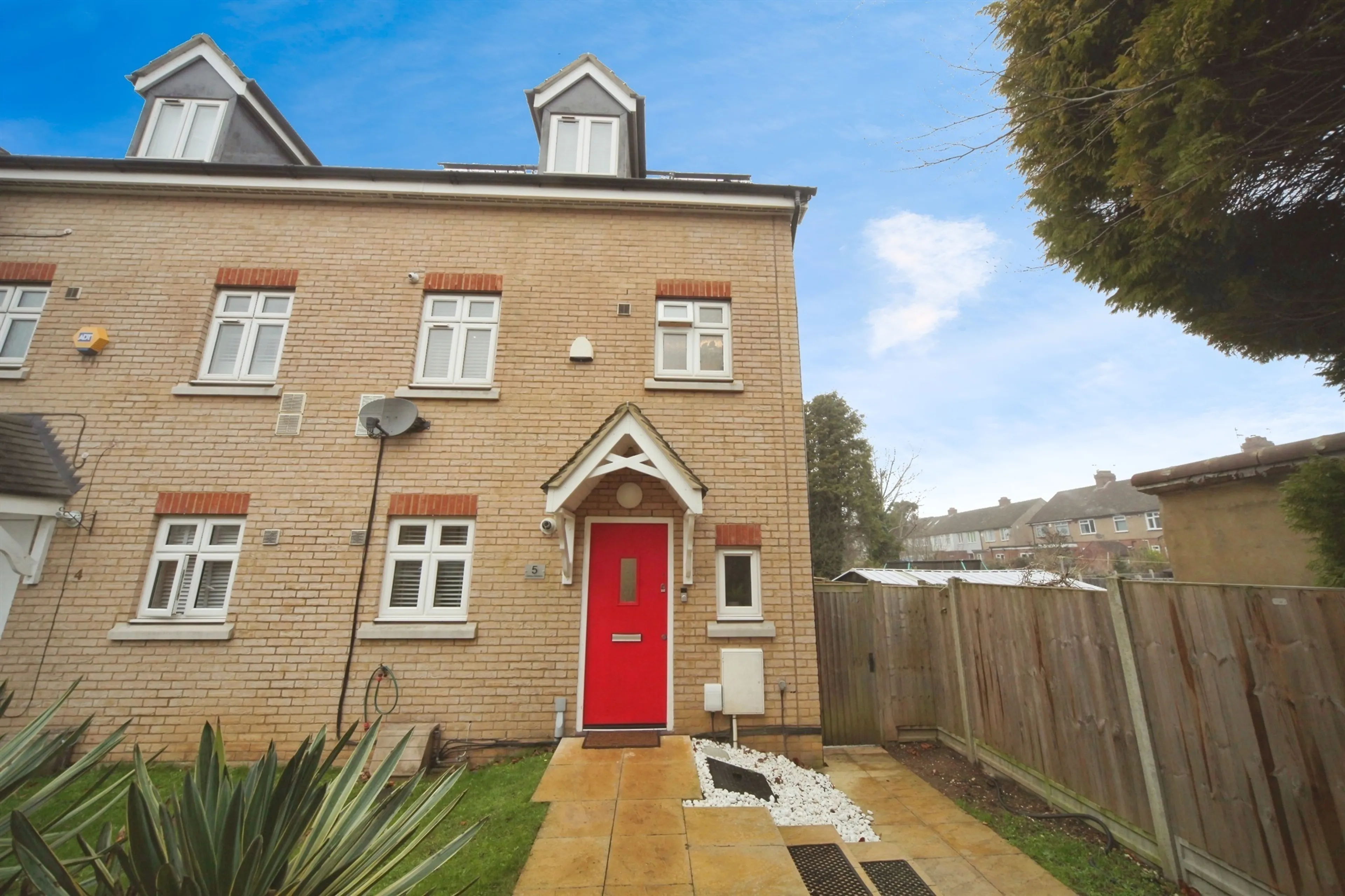 Property photo 0