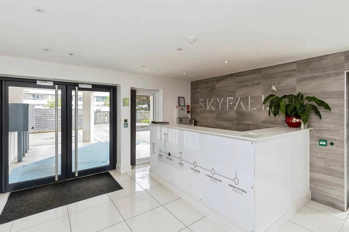 Russell Way, Crawley