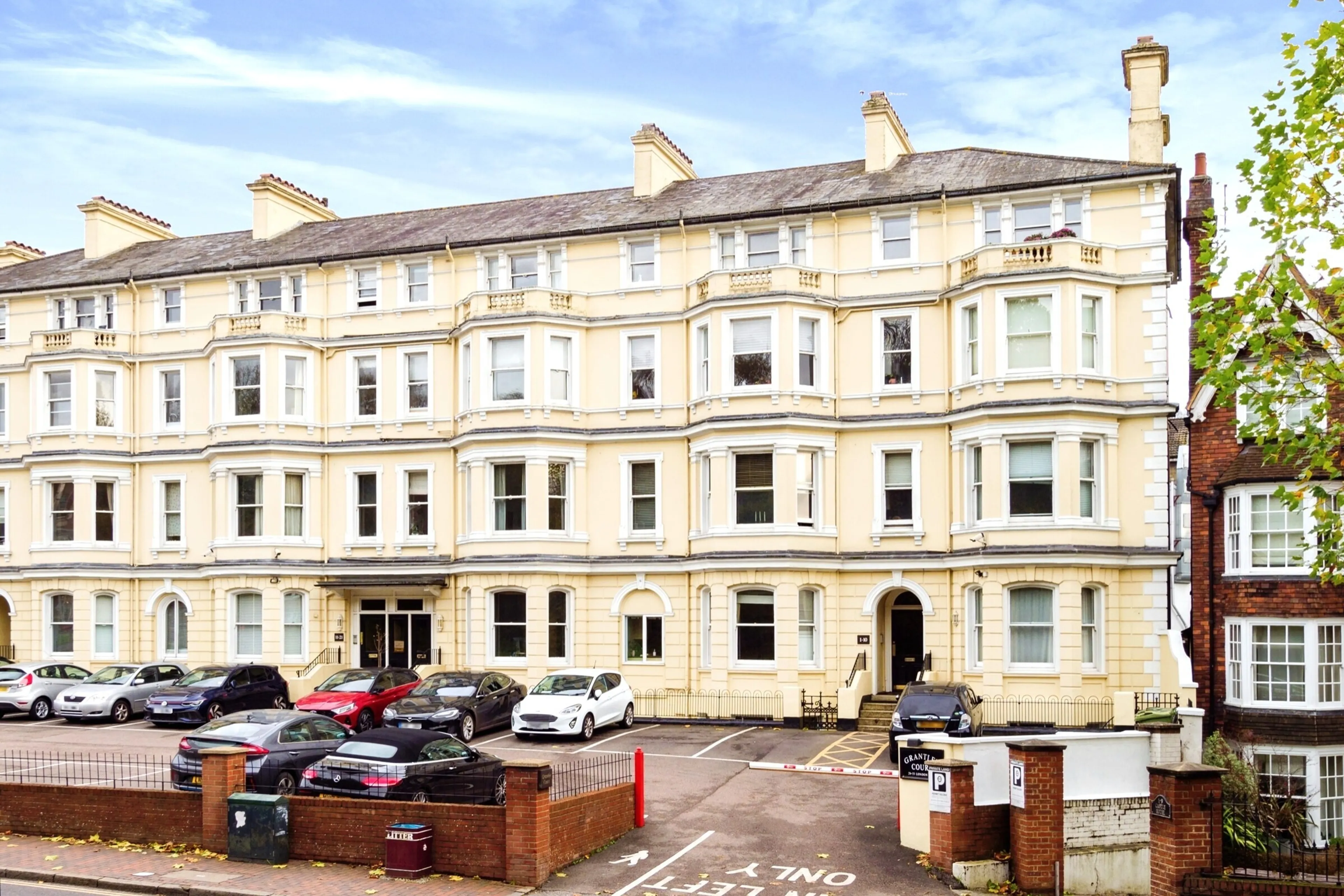 Property photo 0