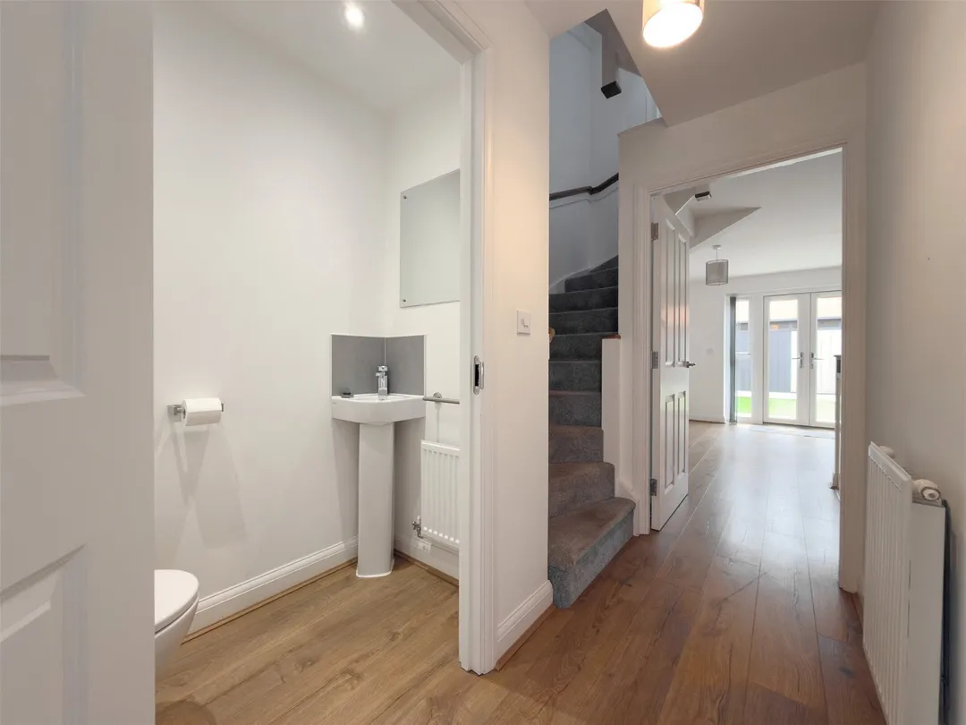 https://mr0.homeflow-assets.co.uk/files/photo/image/47533/1794/_x_/OCL260035_08.jpg