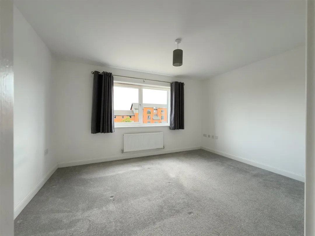 https://mr0.homeflow-assets.co.uk/files/photo/image/47533/1797/_x_/OCL260035_12.jpg