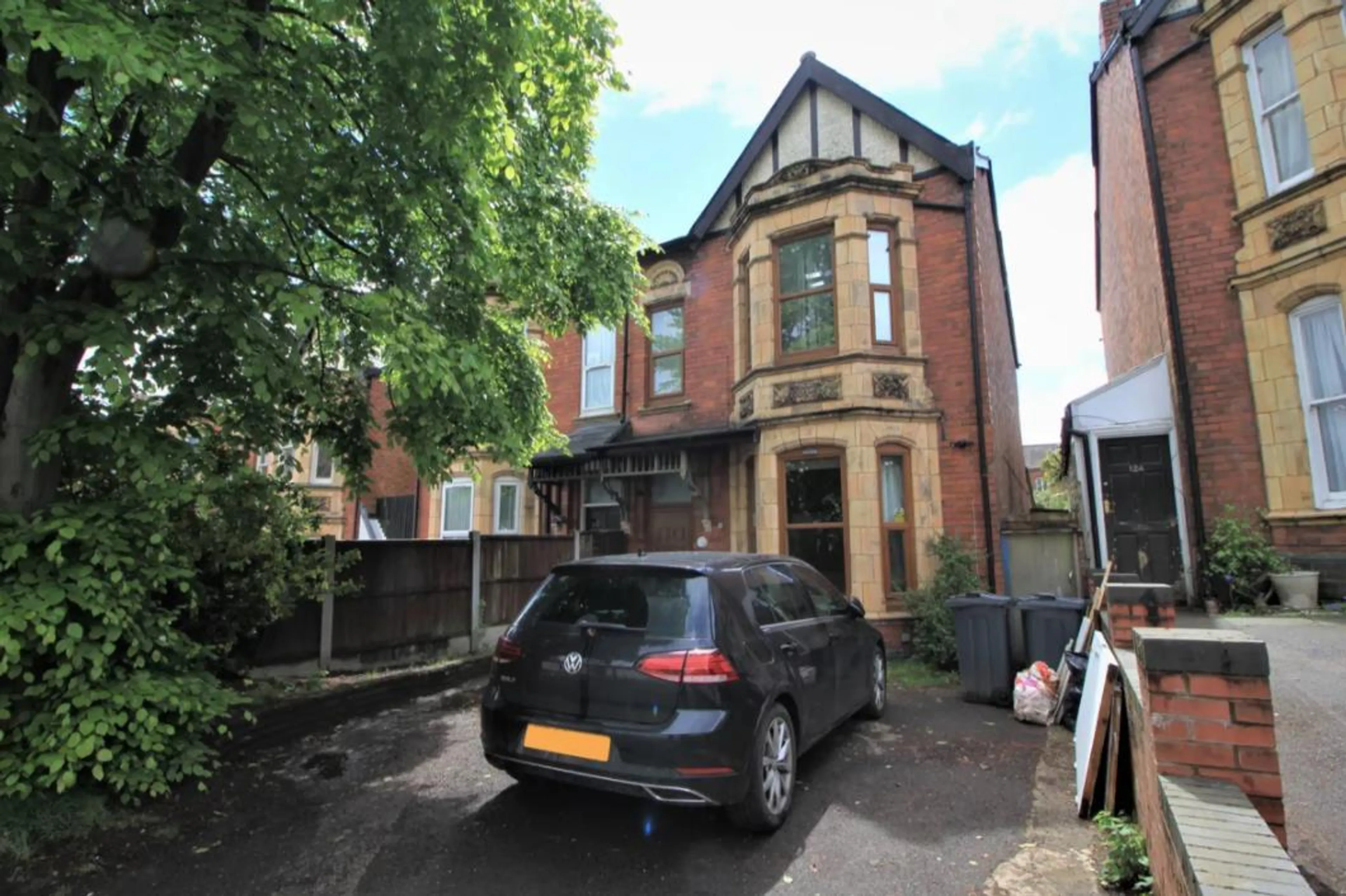 Property photo 0