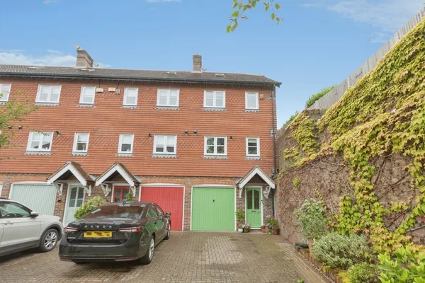 Cumberland Mews, Tunbridge Wells, Ken...