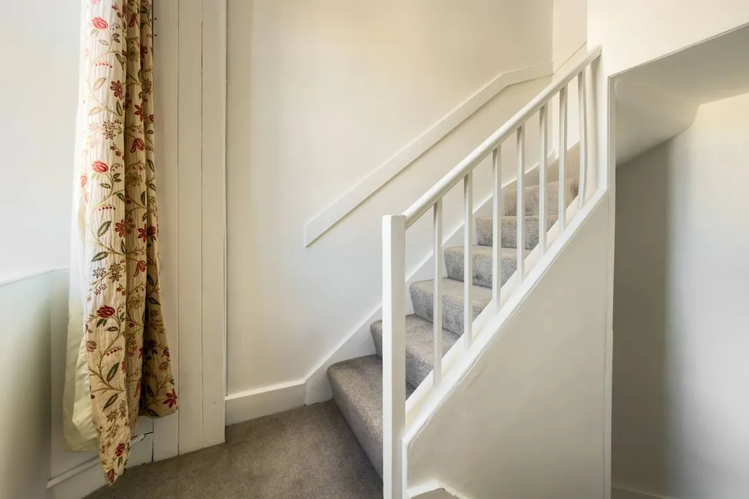 https://mr0.homeflow-assets.co.uk/files/photo/image/47533/9355/_x_/79036_SGS-068.jpg