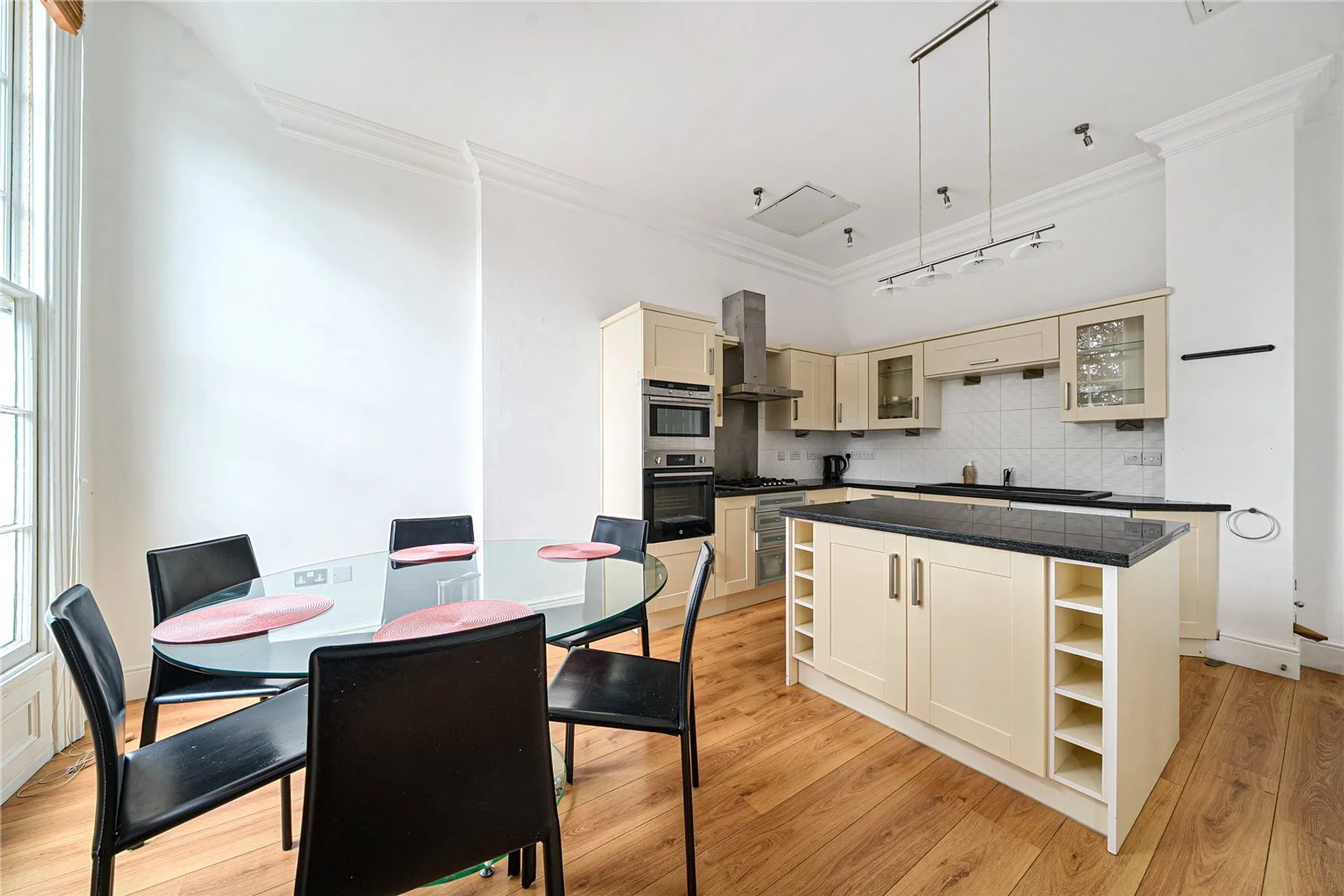 Property photo top 1