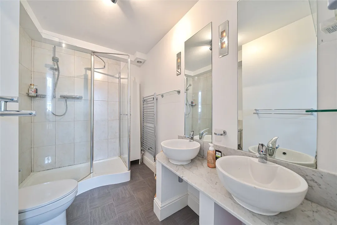https://mr0.homeflow-assets.co.uk/files/photo/image/47534/0823/_x_/SOU260228_20.jpg