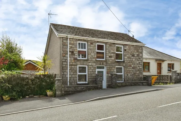 Cwmgarw Road, Upper Brynamman, Ammanf...