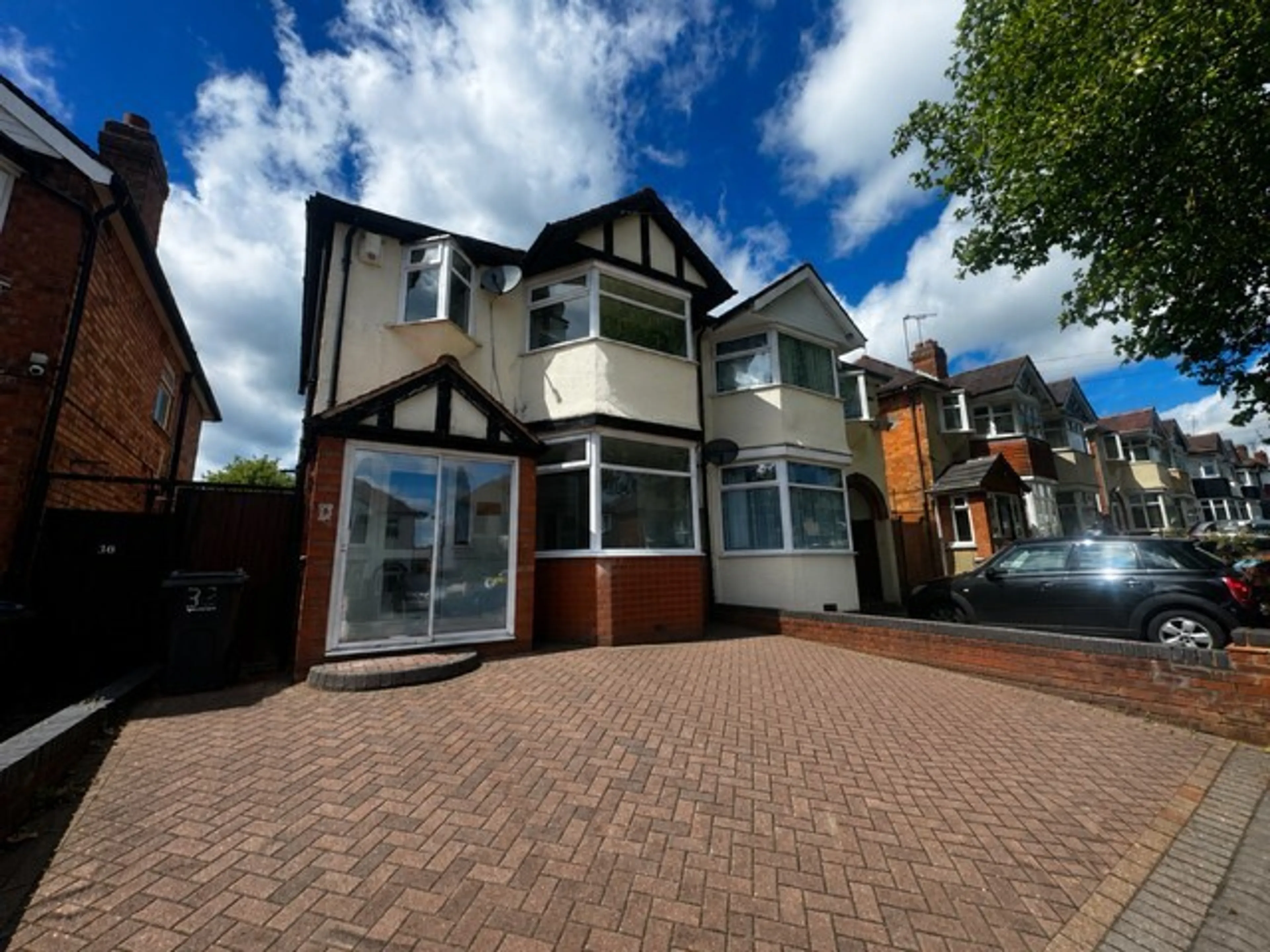 Property photo 0