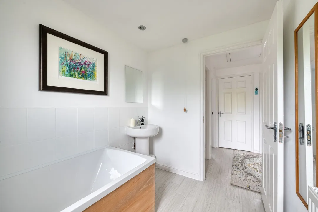 https://mr0.homeflow-assets.co.uk/files/photo/image/47535/5247/_x_/DSC_3153_HDR-71.jpg
