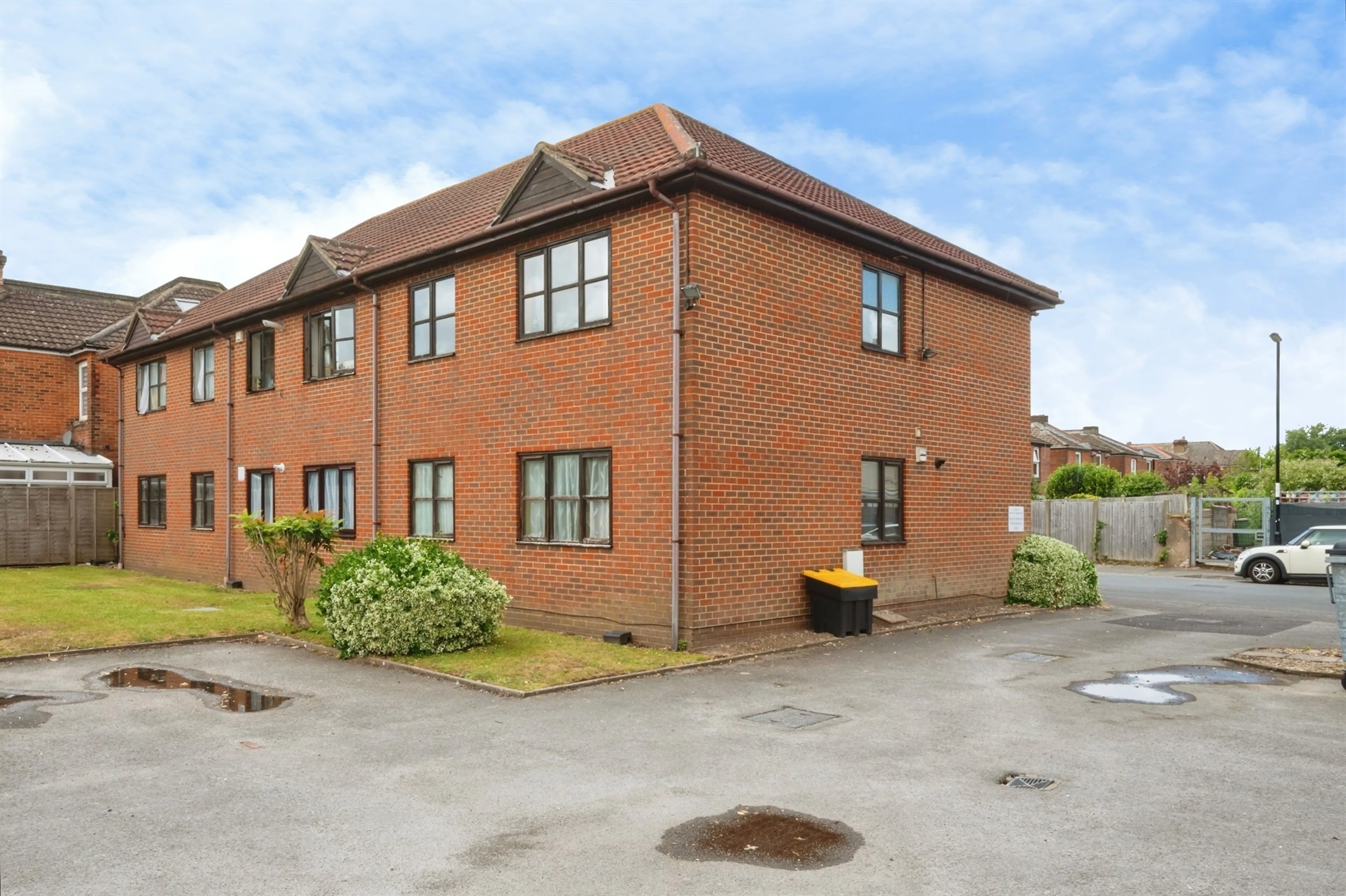 Property photo 0