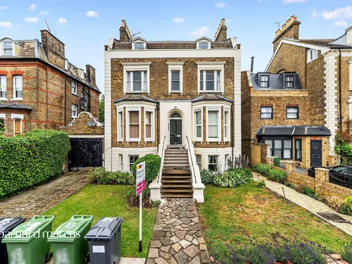 Mount Ephraim Road, Londonphoto