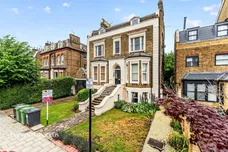 Mount Ephraim Road, London