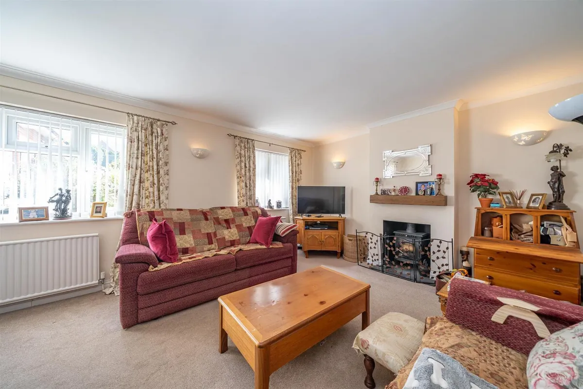 Holywell Road, Studham, Bedfordshire, LU6 2PD