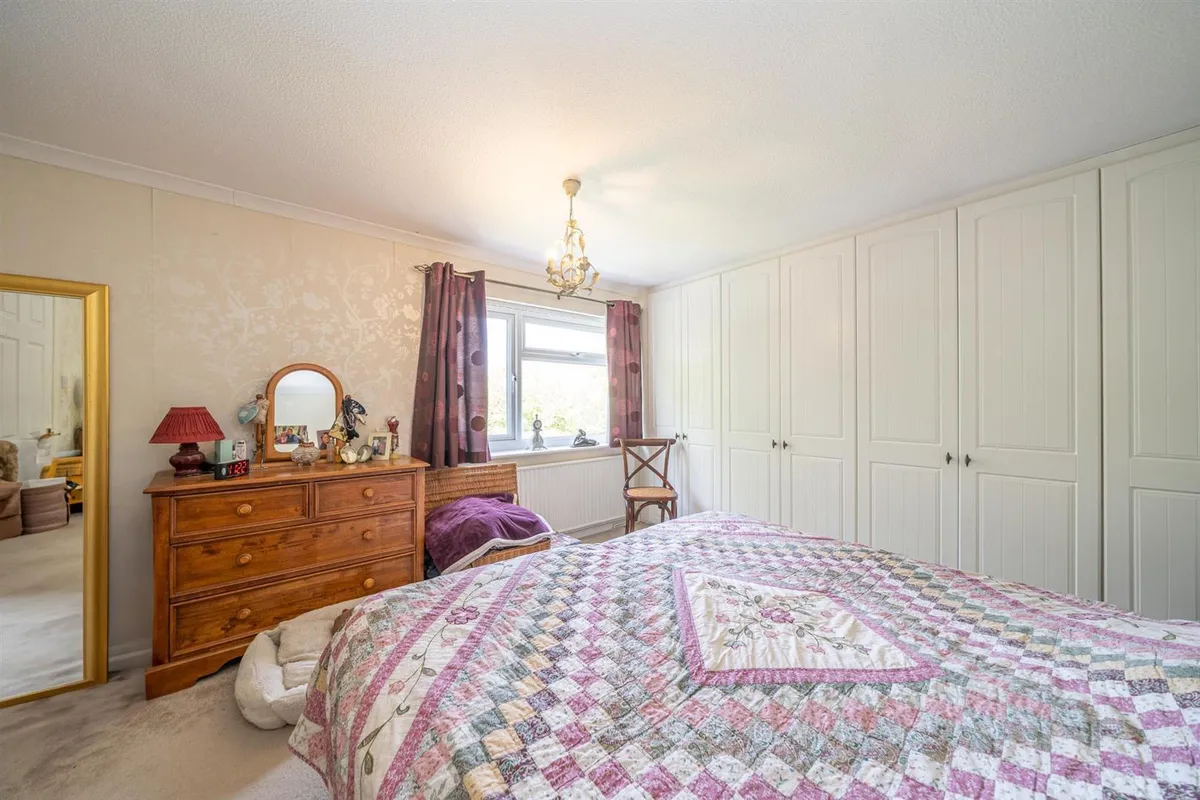 Holywell Road, Studham, Bedfordshire, LU6 2PD