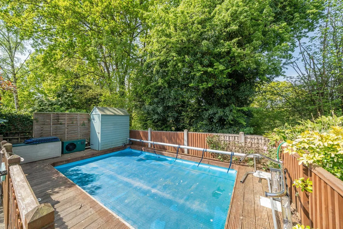 Holywell Road, Studham, Bedfordshire, LU6 2PD