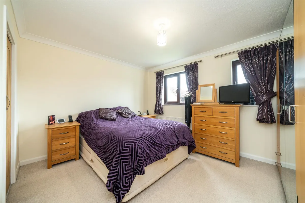 Wren Walk, Edlesborough, LU6 2RW
