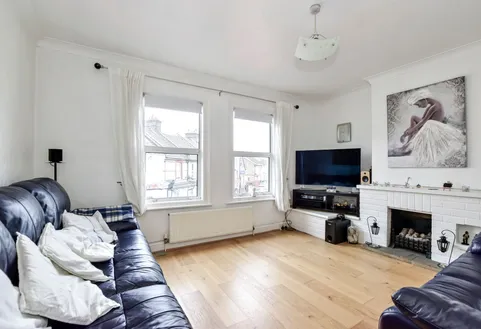 Leavesden Road, Watford, WD24