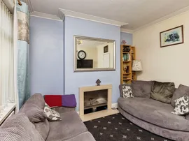 Southmere Drive, Bradford thumb 2