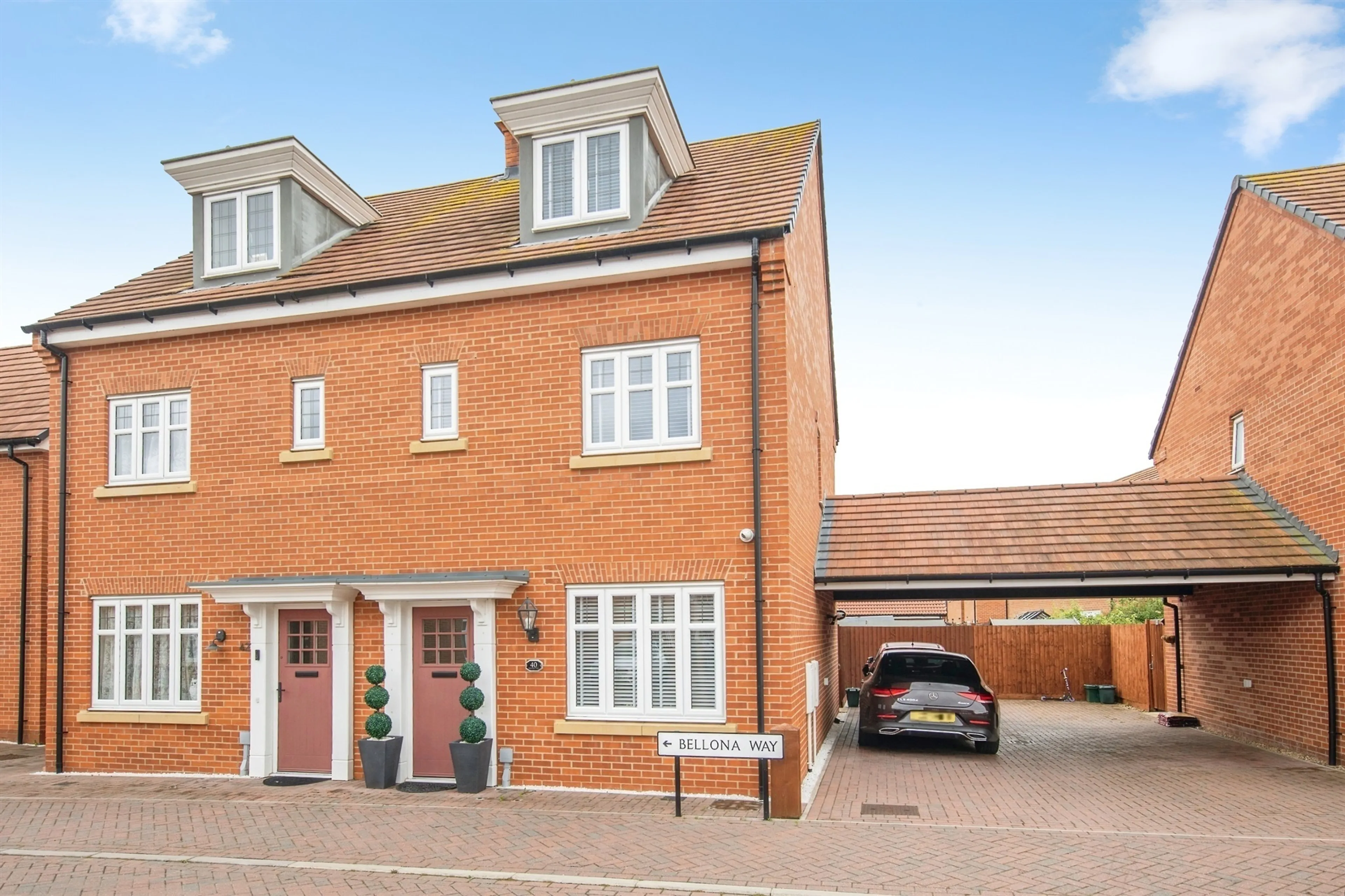 Property photo 0