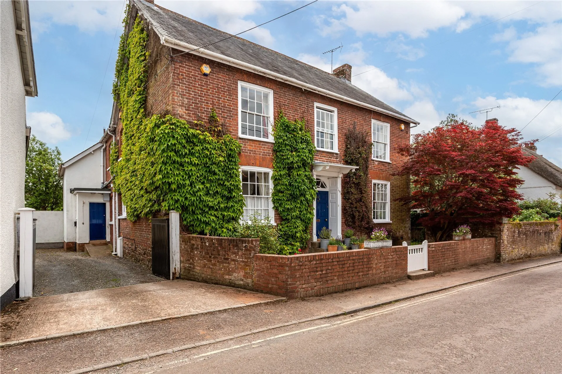 Property photo top 0