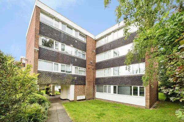 The Ridings Romford Road, CHIGWELL, E...