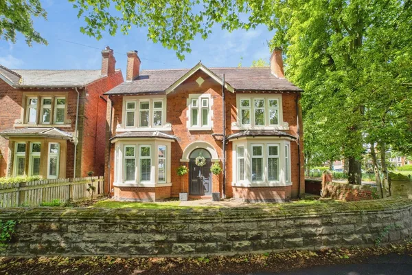 High Oakham Road, Mansfield, Nottingh...