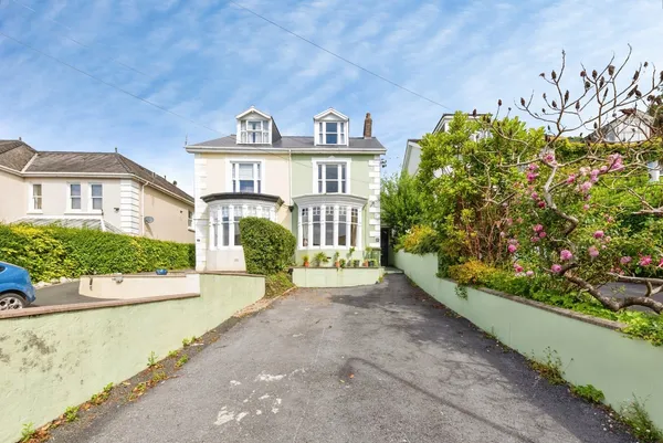 Wellfield Road, Carmarthen, Carmarthe...