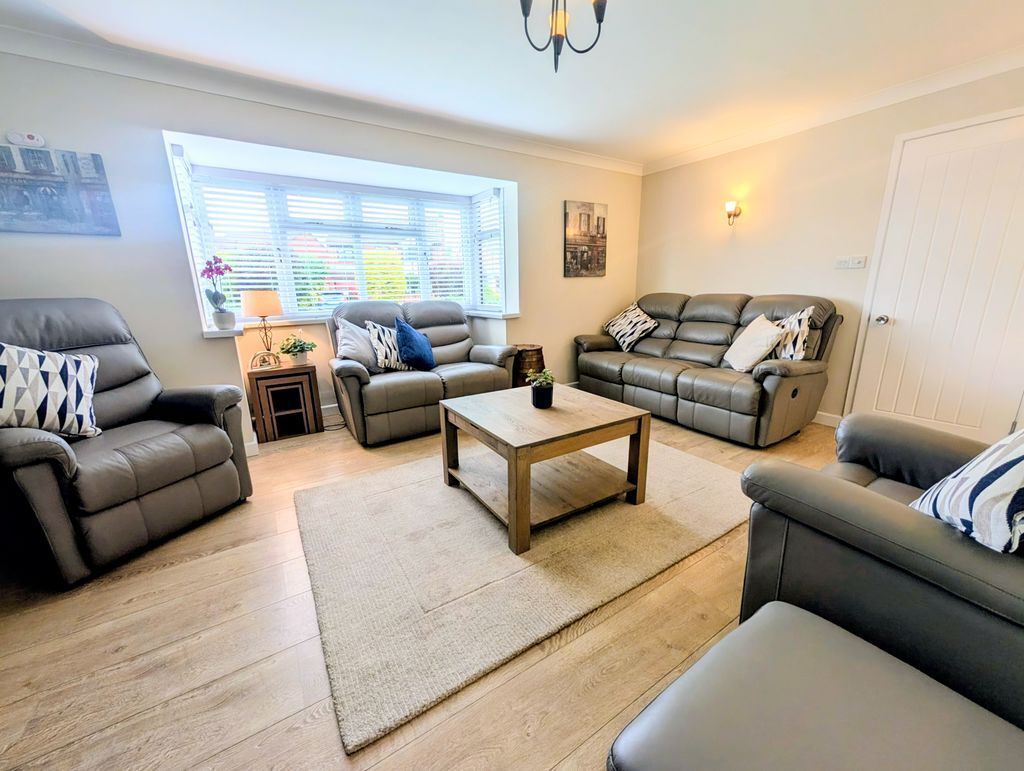 Milby Drive, Nuneaton, CV11 6UL Image 3
