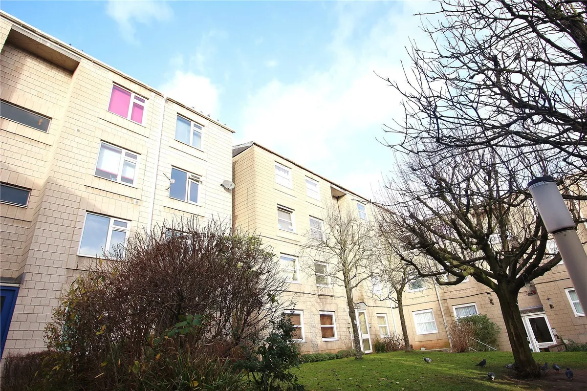 Montague Court, Montague Hill South