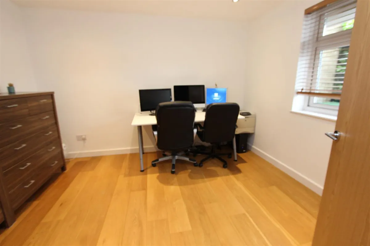 Caernarvon Close, Hemel Hempstead, Hertfordshire, HP2 4AN