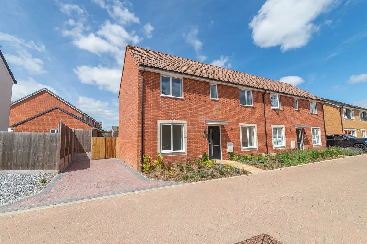 Lysander Grove, Maldon
