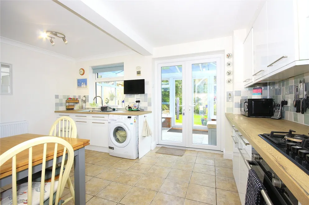 Property carousel item 4