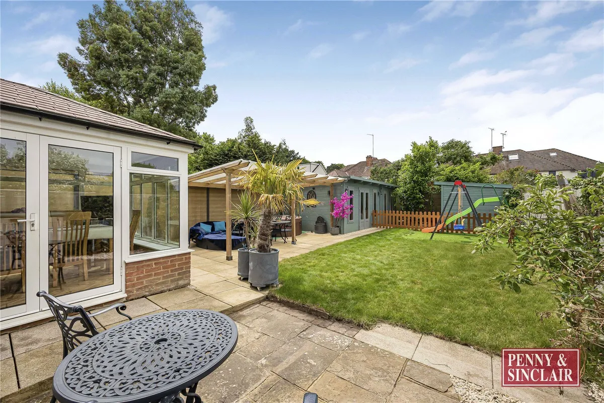 Cromwell Road, Henley-on-Thames, Oxfordshire, RG9