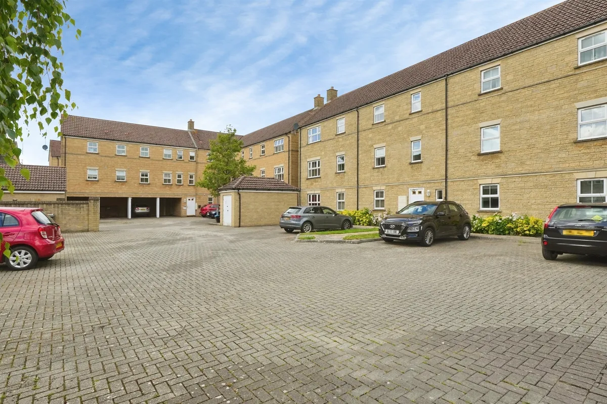 Grouse Road, Calne