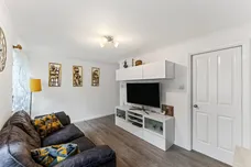 Connaught Gardens, Morden