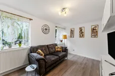 Connaught Gardens, Morden