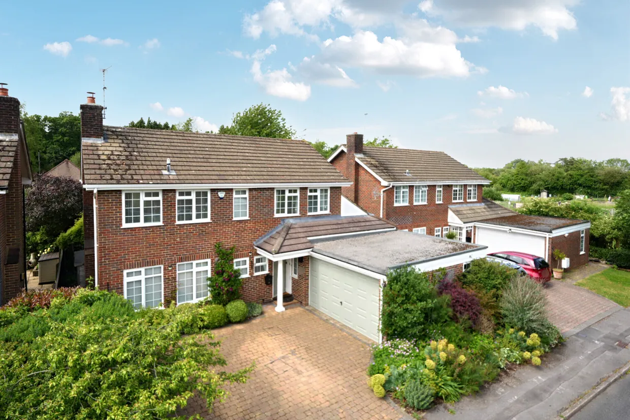 Mandeville Road, Prestwood, HP16 photo 1