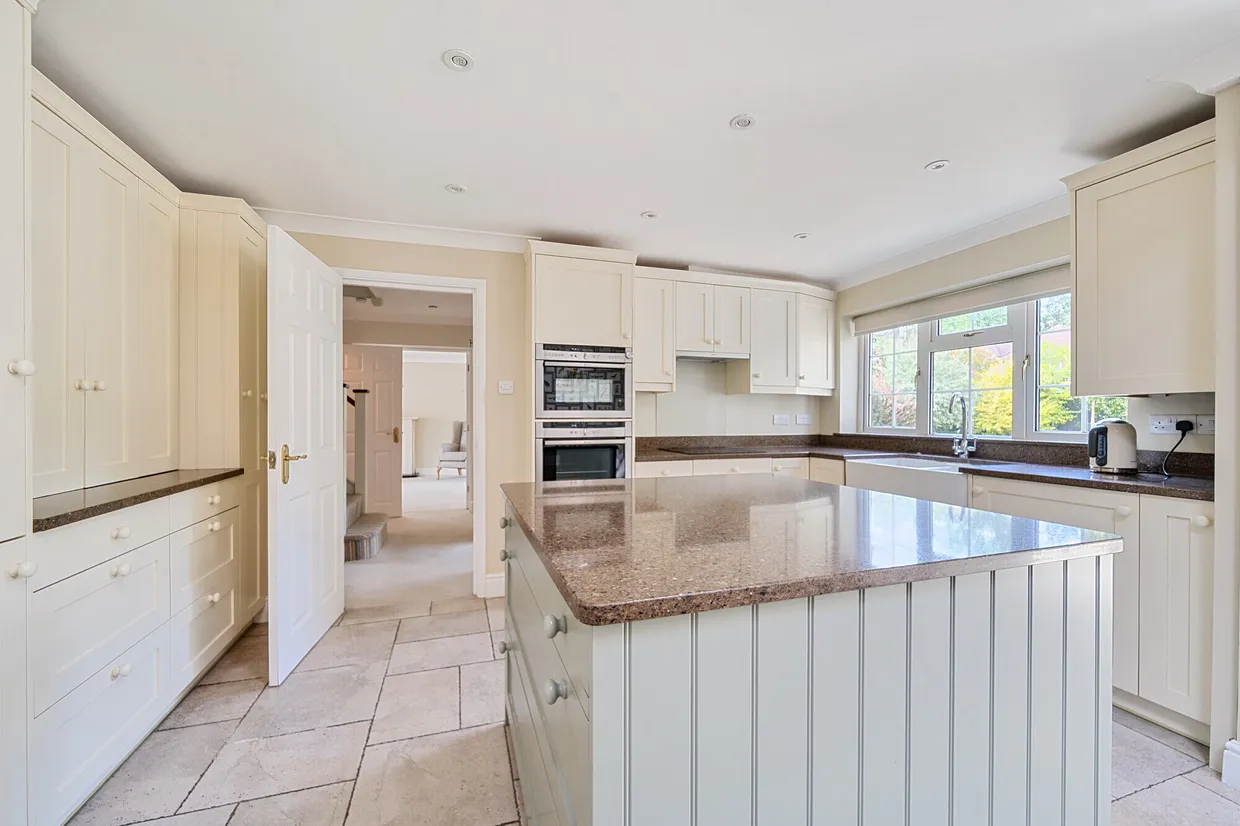 Mandeville Road, Prestwood, HP16 photo 3