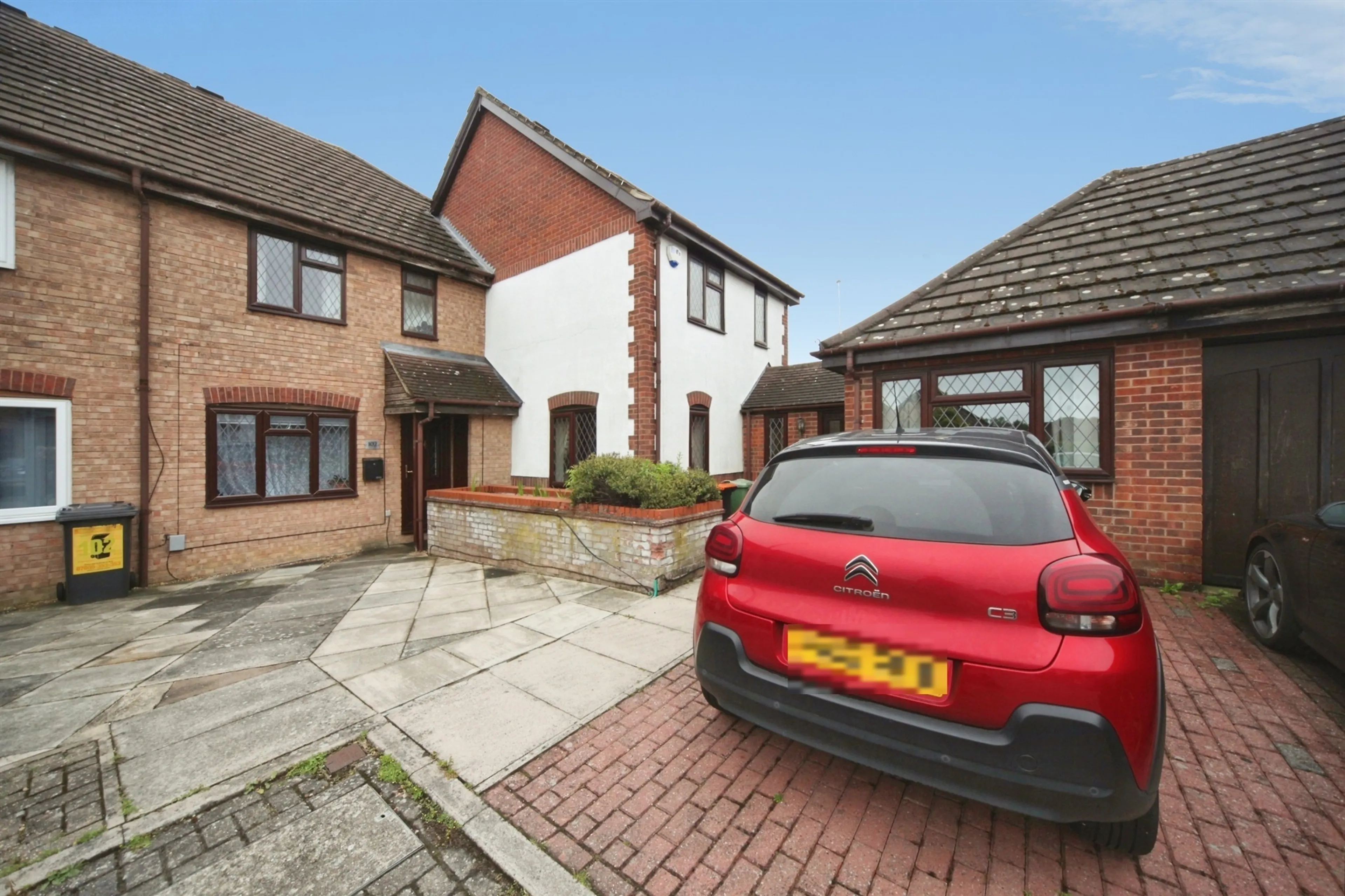 Property photo 0