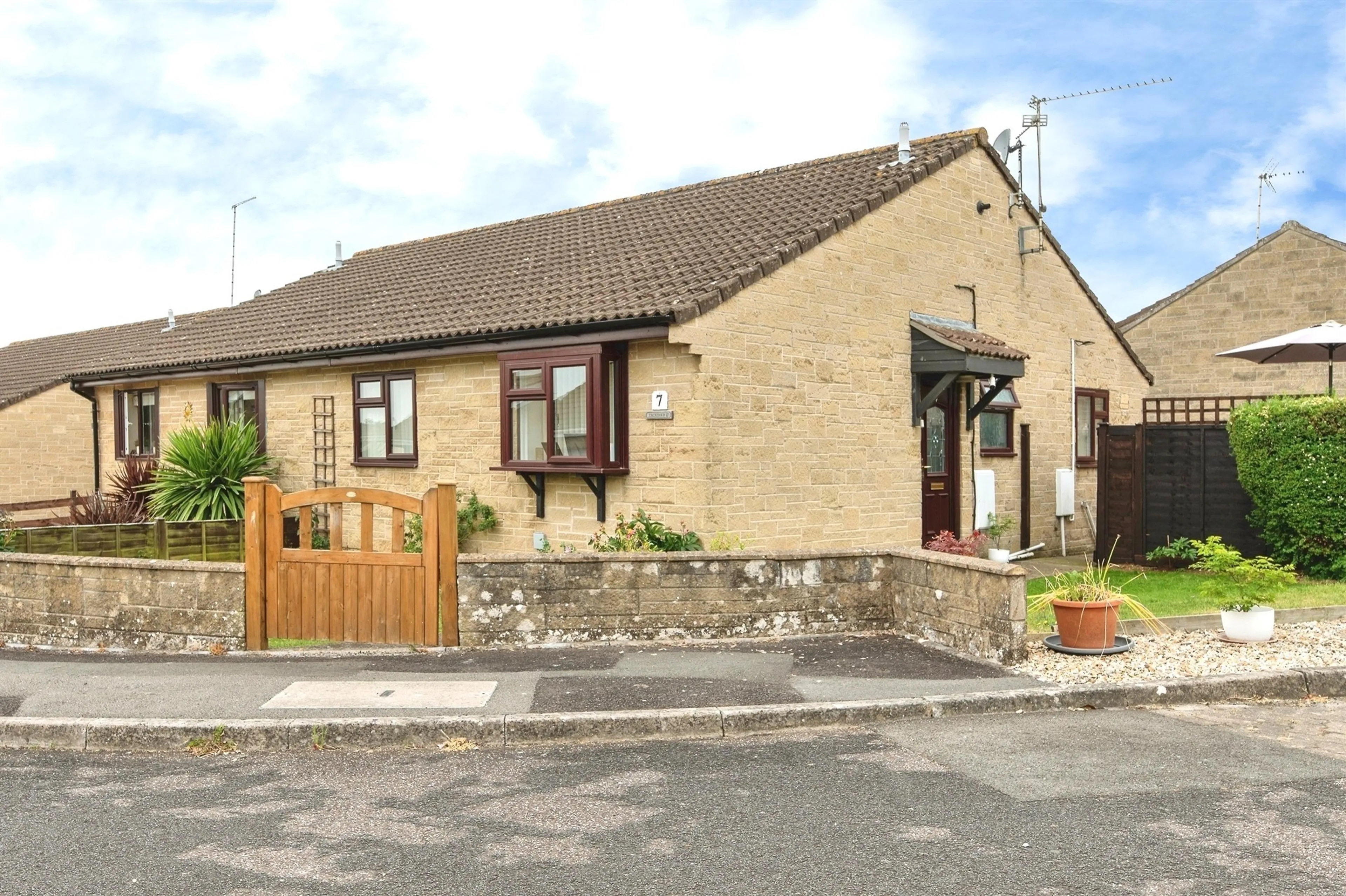 Property photo 0