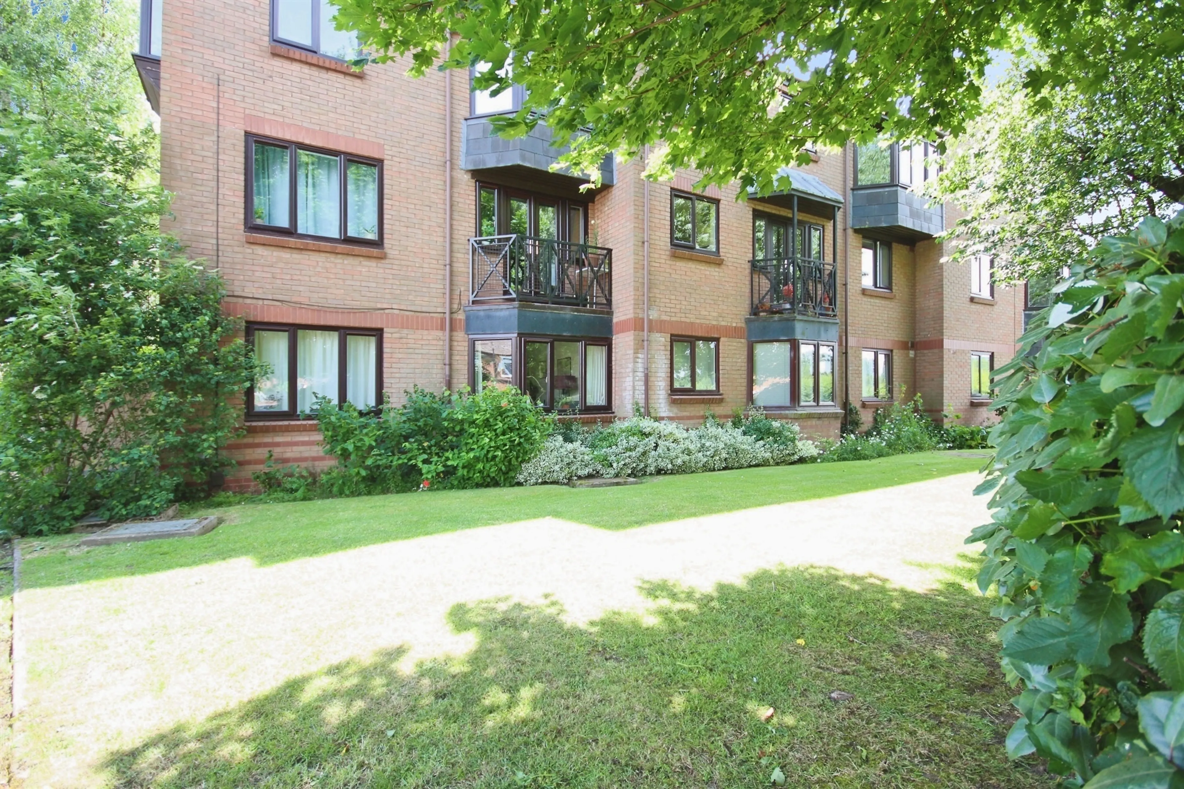 Property photo 0