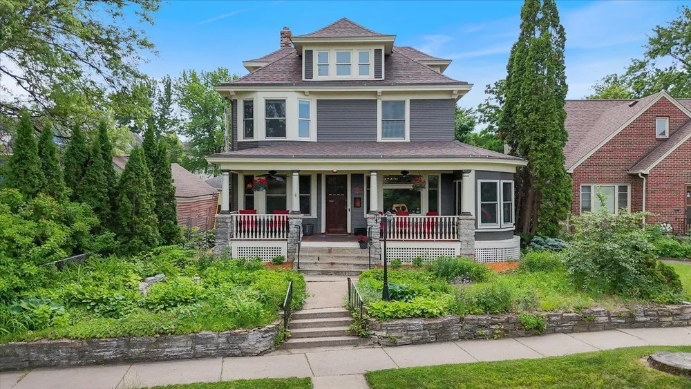76 Prospect Blvd, St Paul, MN 55107