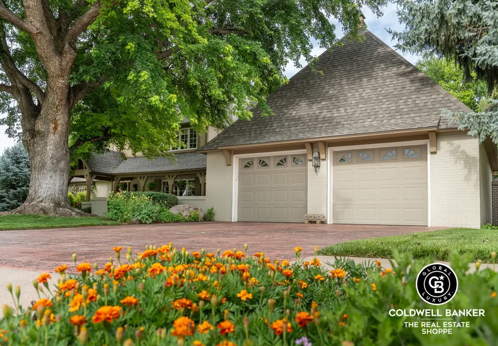 2319 N Belmont Pl, Garden City, KS 67846