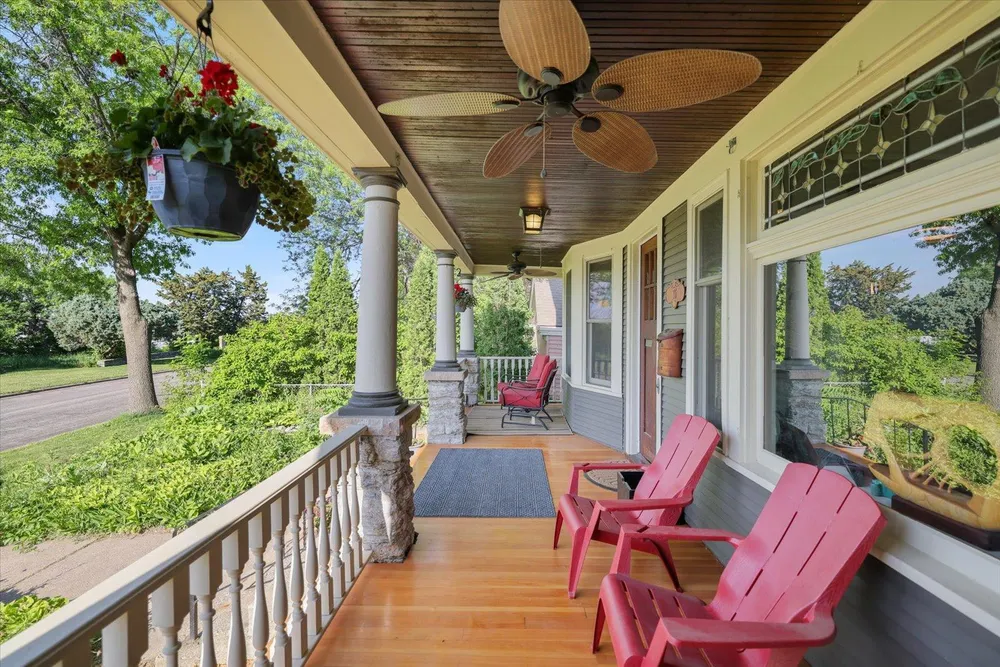76 Prospect Blvd, St Paul, MN 55107